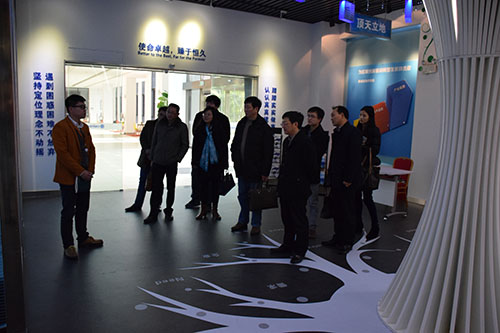 海安县财政局局长新材料产业培育办主任张忠宏一行来访宁波材料所